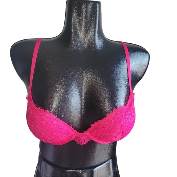 La SENZA Other - La Senza Hello Sugar Plunge Hot Pink Lace Bra 32B